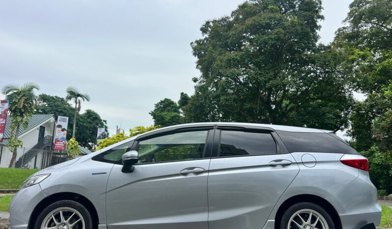 
								Honda Shuttle Hybrid 1.5A full									