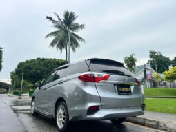 
										Honda Shuttle Hybrid 1.5A full									