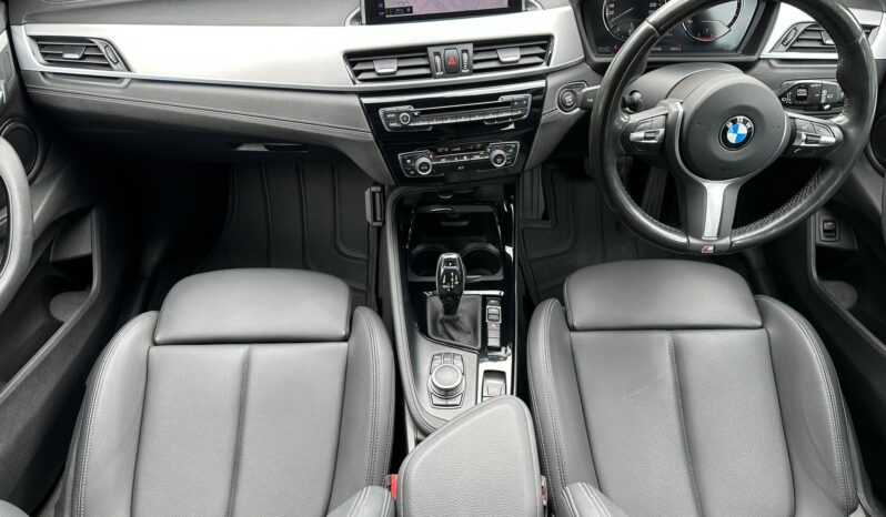 
								BMW X1 sDrive20i M-Sport full									