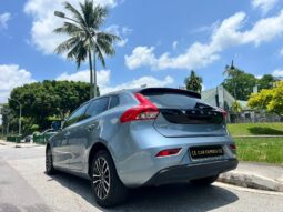 
										Volvo V40 T2 full									
