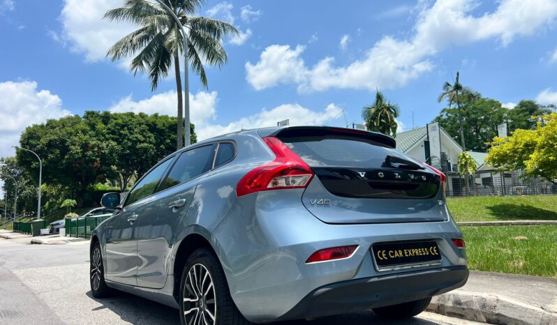 
								Volvo V40 T2 full									