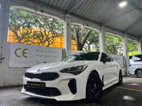 Kia Stinger 2.0A Sunroof