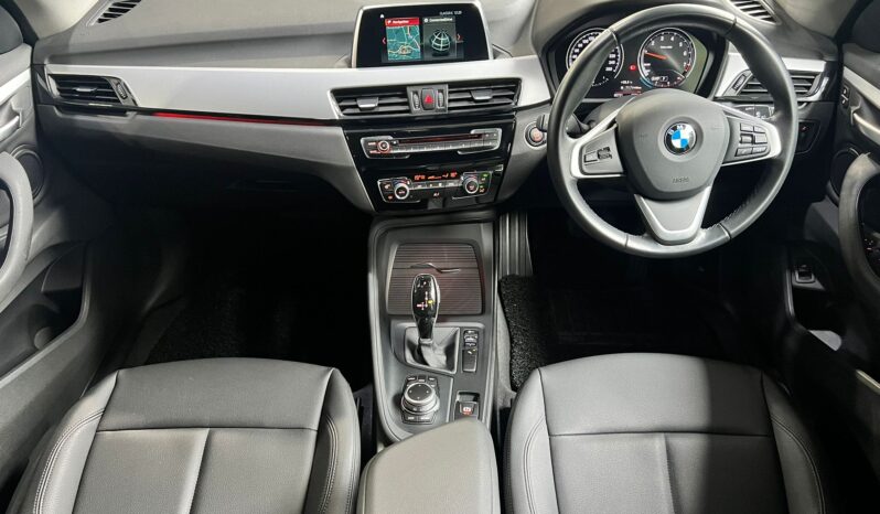 
								BMW X1 sDrive18i xLine full									
