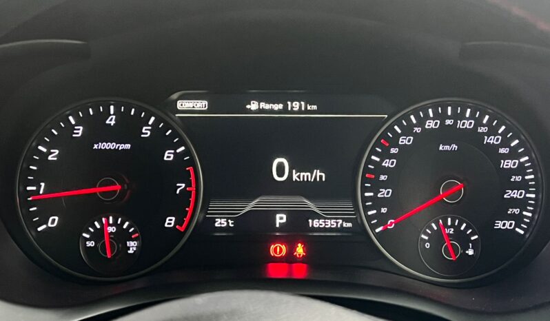 
								Kia Stinger 2.0A Sunroof full									