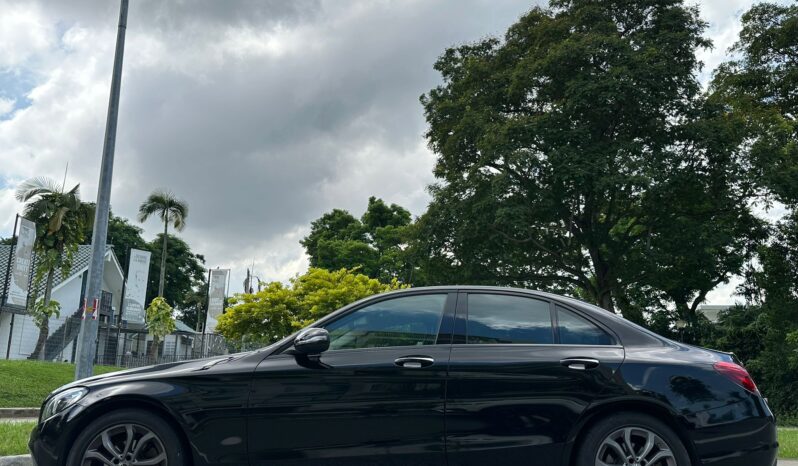 
								Mercedes-Benz C-Class C180 Avantgarde full									