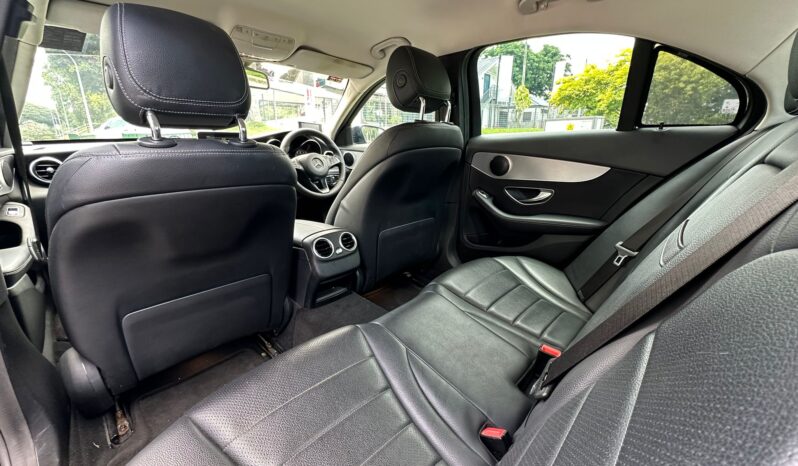
								Mercedes-Benz C-Class C180 Avantgarde full									