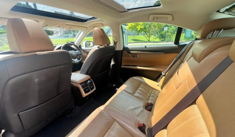 
								Lexus ES250 Luxury Sunroof full									