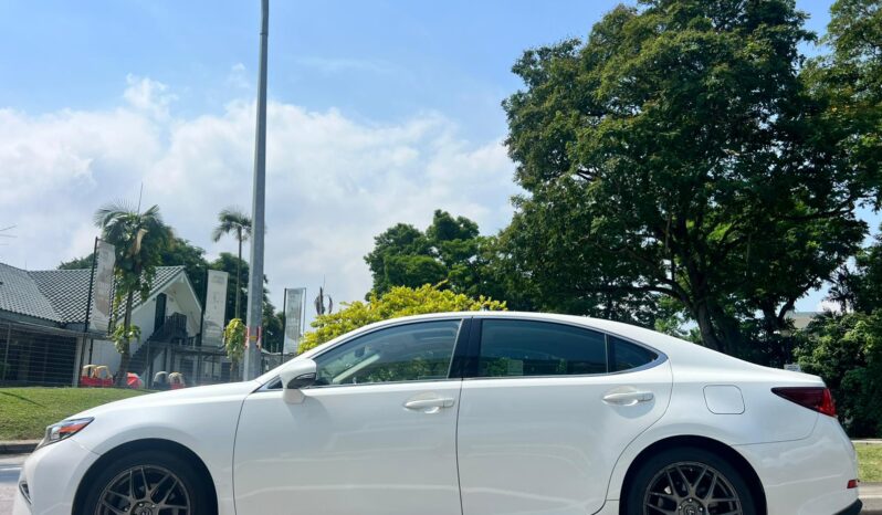 
								Lexus ES250 Luxury Sunroof full									