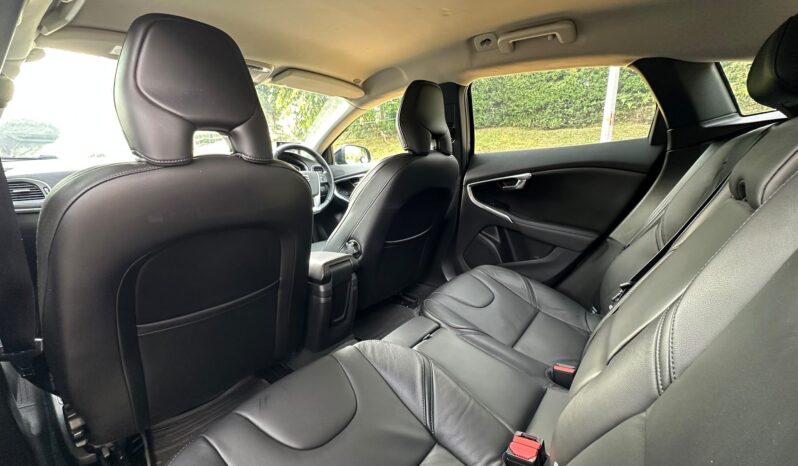 
								Volvo V40 T2 full									