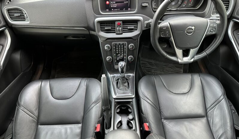 
								Volvo V40 T2 full									