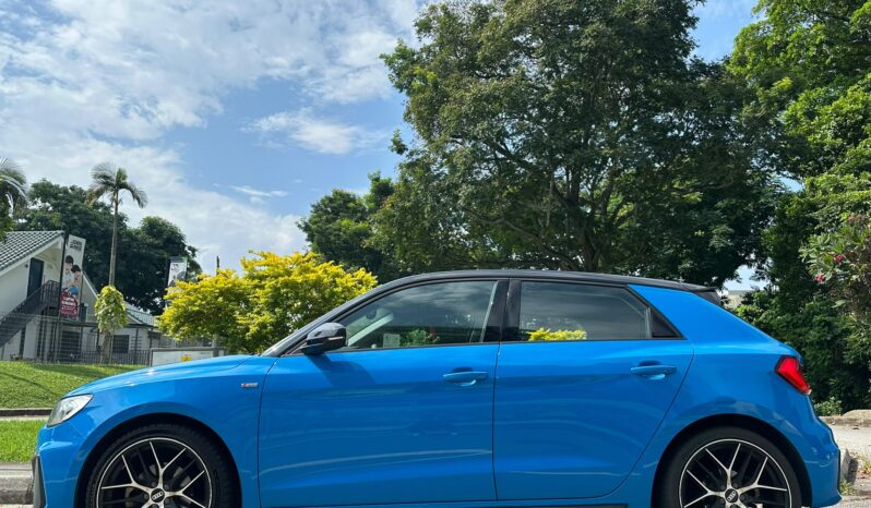 
								Audi A1 Sportback 1.0A TFSI S-tronic S-Line full									