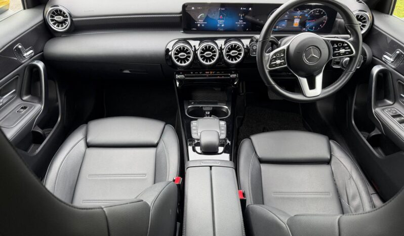 
								Mercedes-Benz A-Class A180 Progressive full									