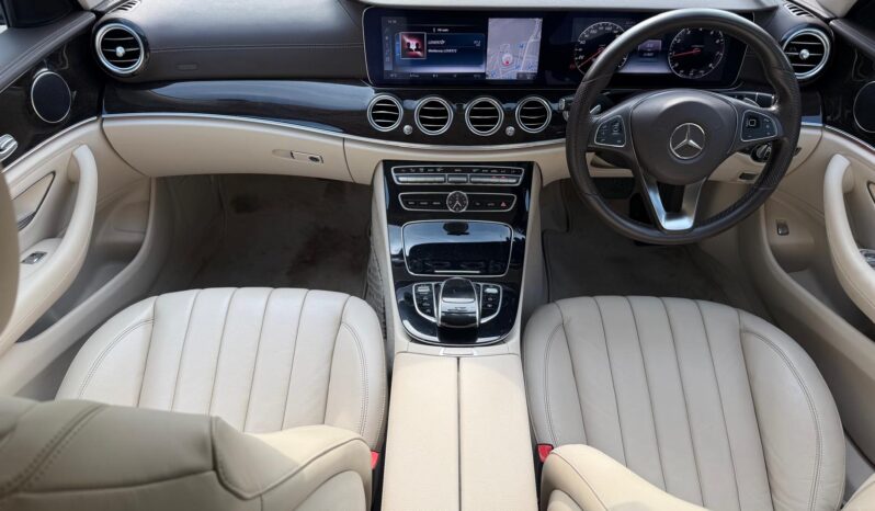 
								Mercedes-Benz E-Class E250 Exclusive full									