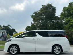 
										Toyota Alphard Hybrid 2.5A X full									