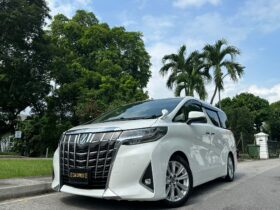 Toyota Alphard Hybrid 2.5A X