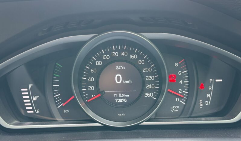 
								Volvo V40 T2 full									